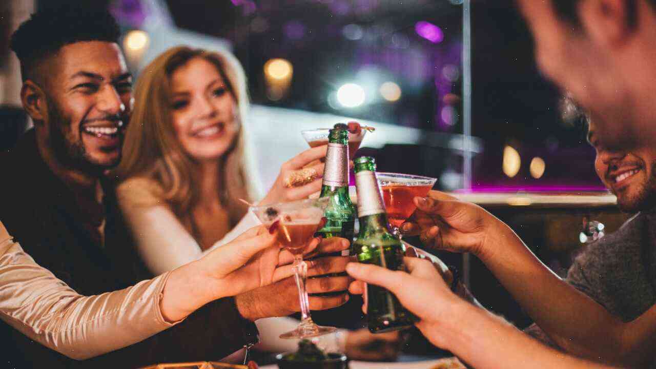 Booze on holidays: 5 things you need to know before drinking